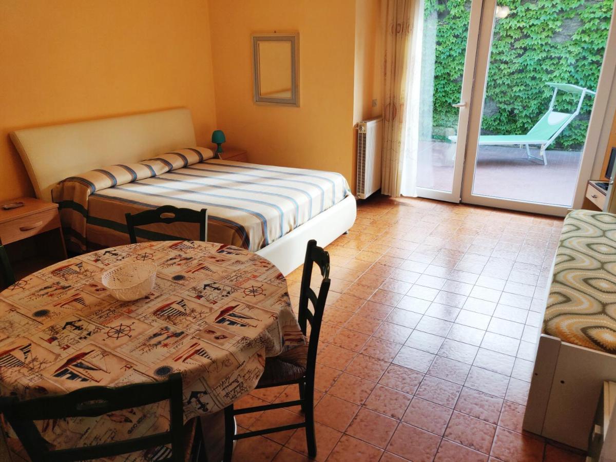 Residenza Il Poggio Lejlighed San Bartolomeo Al Mare Eksteriør billede